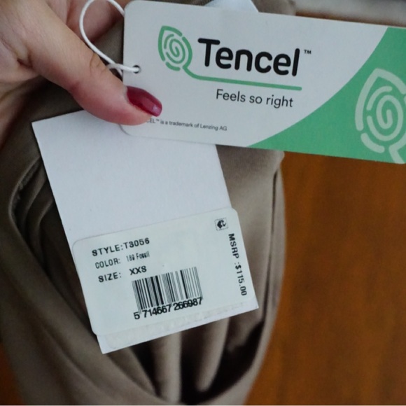 NWT SOFTWARE LIGHT STRETCH JERSEY V-NECK BODYSTOCKING SIZE XXS - Picture 4 of 4